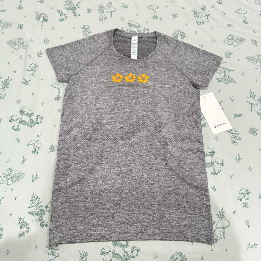 Lululemon Swiftly Tech Short Sleeve 2.0 - Hawaii Exlcusive